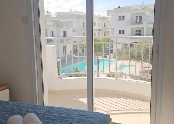 アパート Obv 3206 ピラ